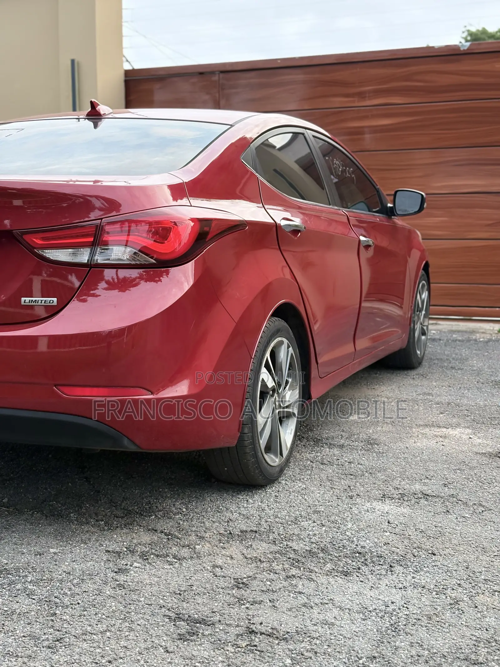 Hyundai Elantra Limited 4dr Sedan (1.8L 4cyl 6A) 2015 Red