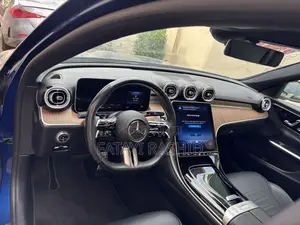 Mercedes-Benz C300 2023 Blue