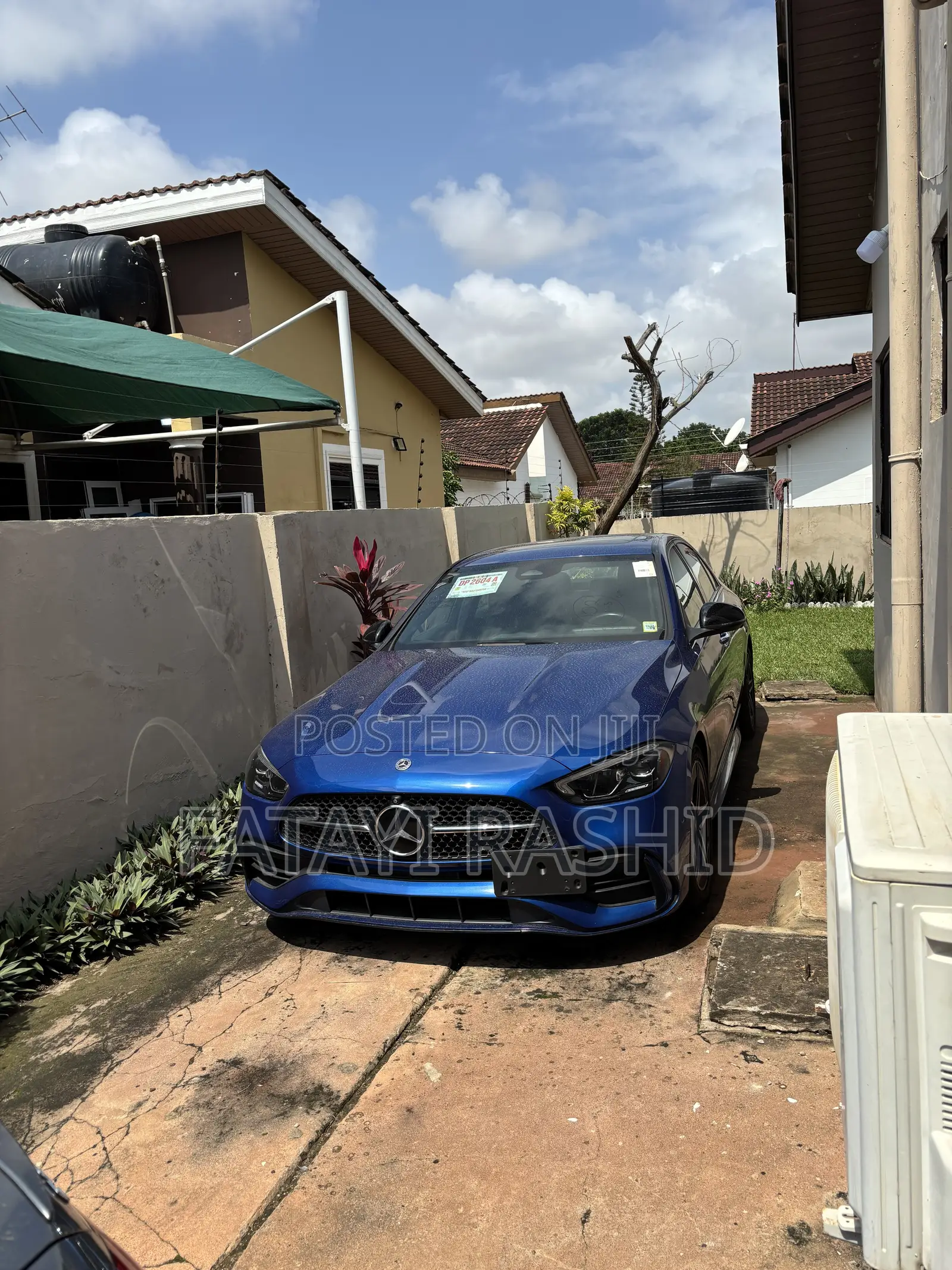 Mercedes-Benz C300 2023 Blue