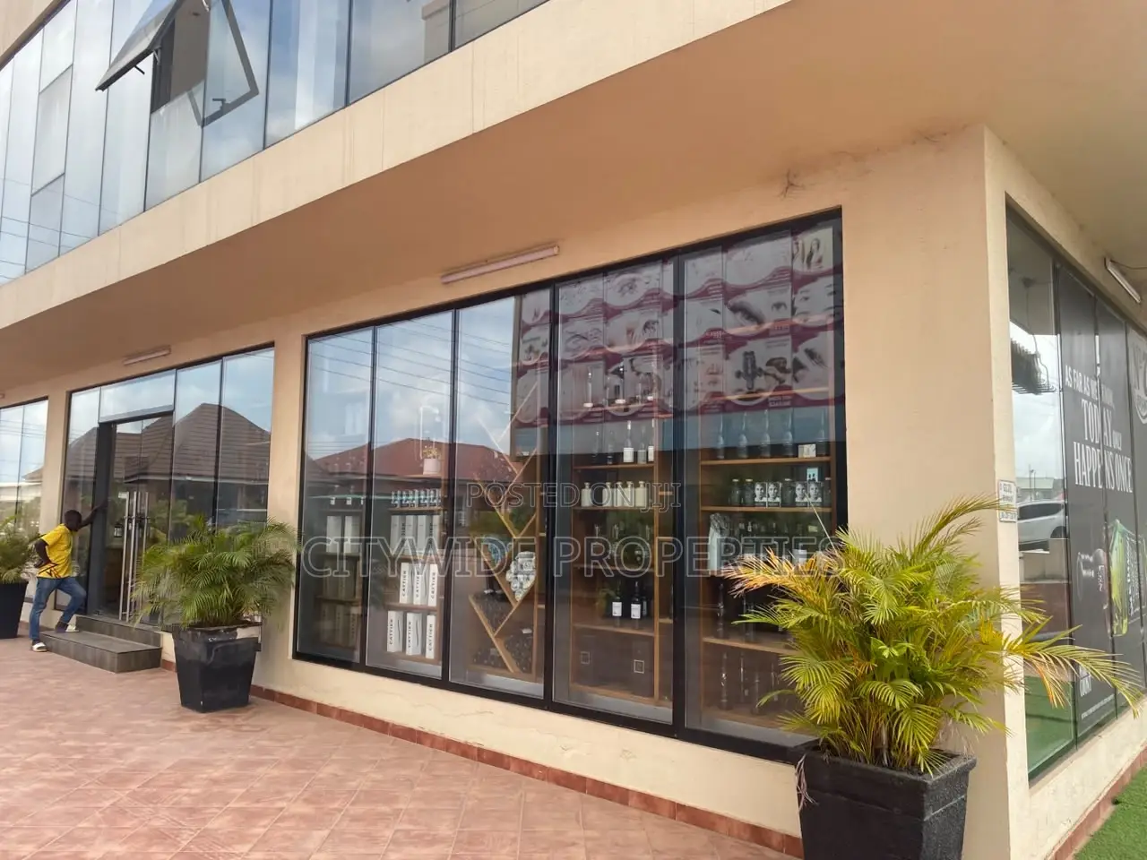 Retail Shop for Rent in East Legon Boundary Road