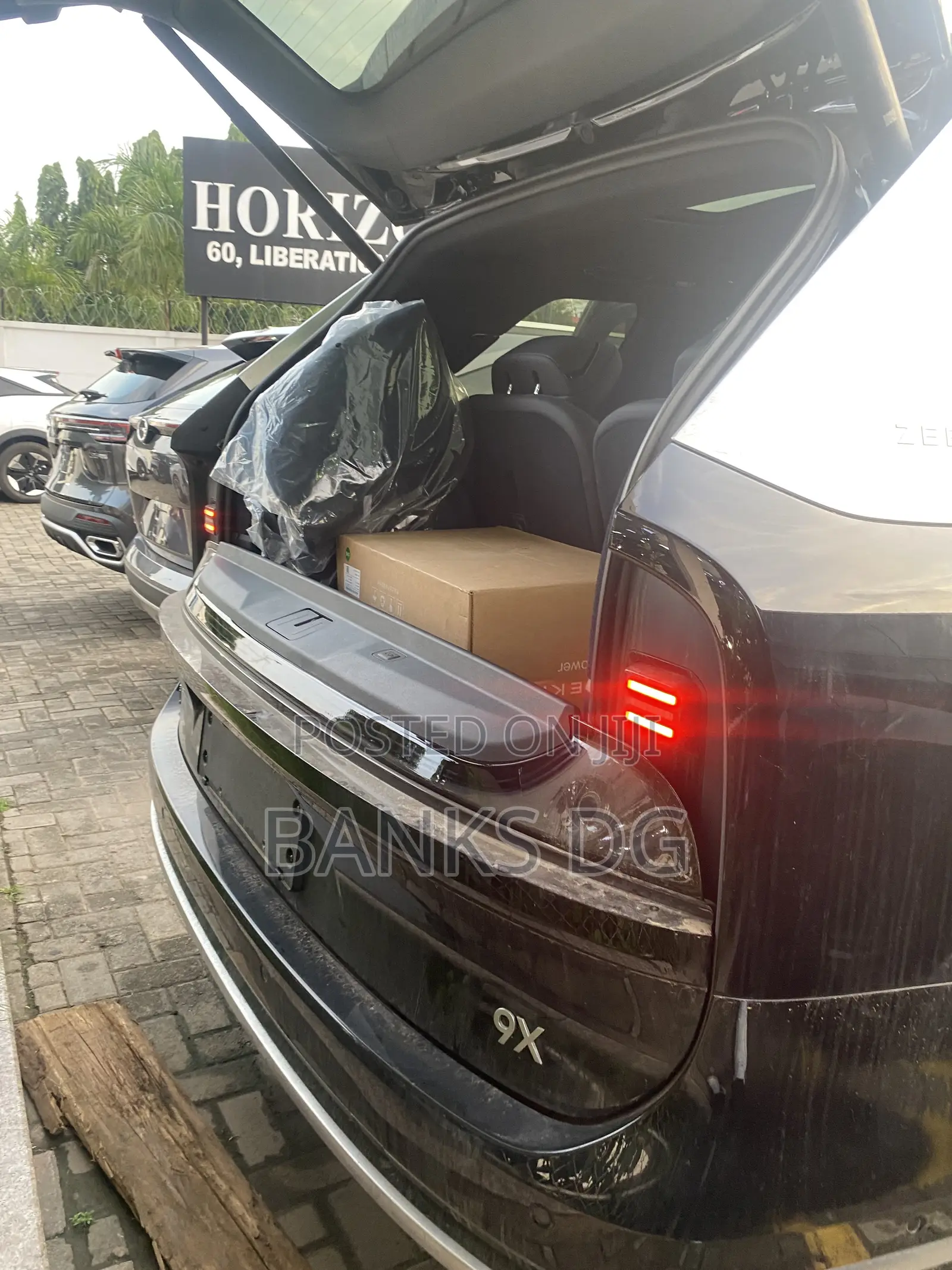 New Zeekr 9X 2025 Black
