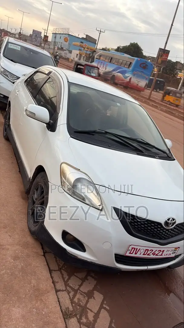 Toyota Belta 2010 White