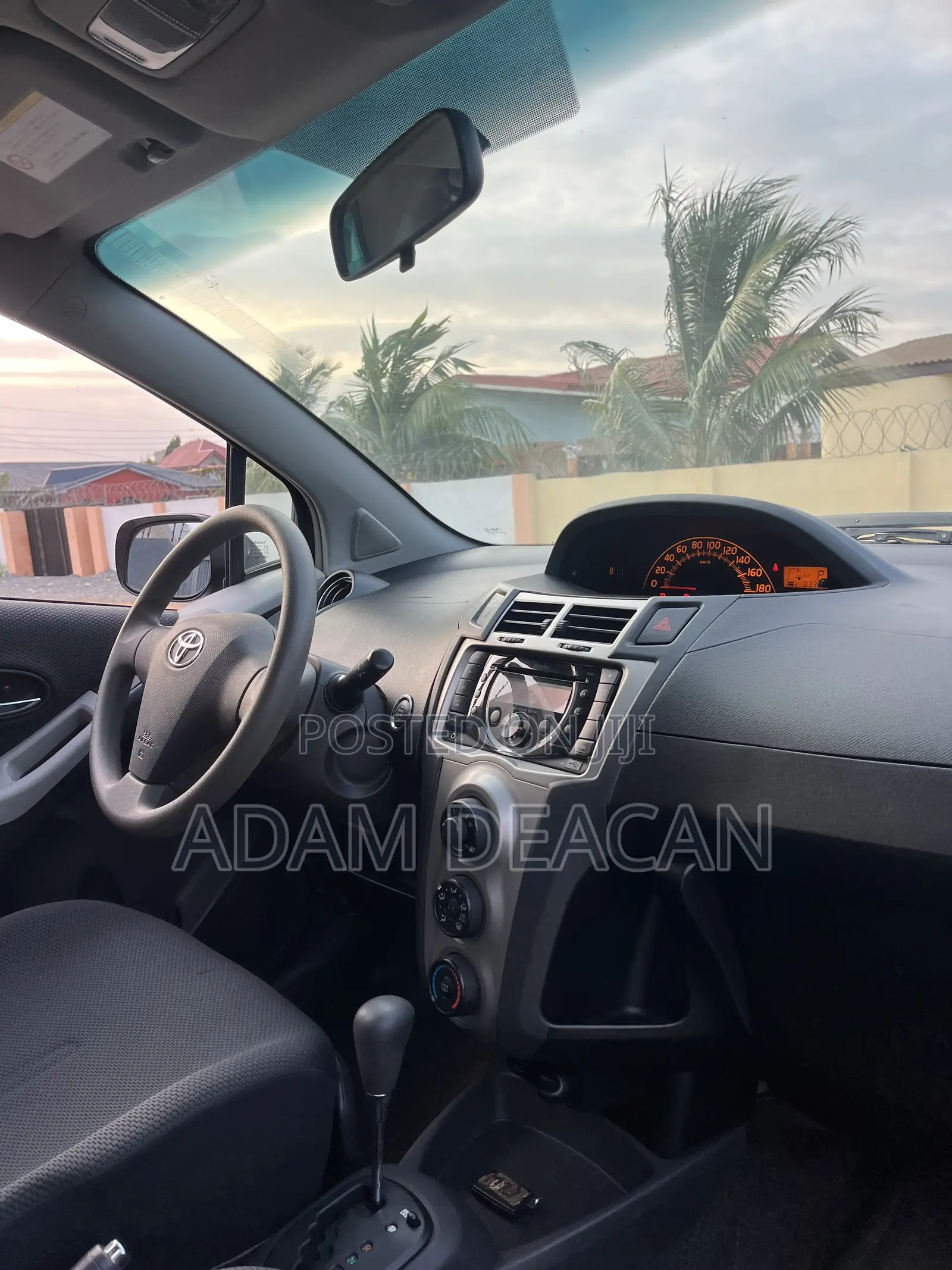 Toyota Vitz 2010