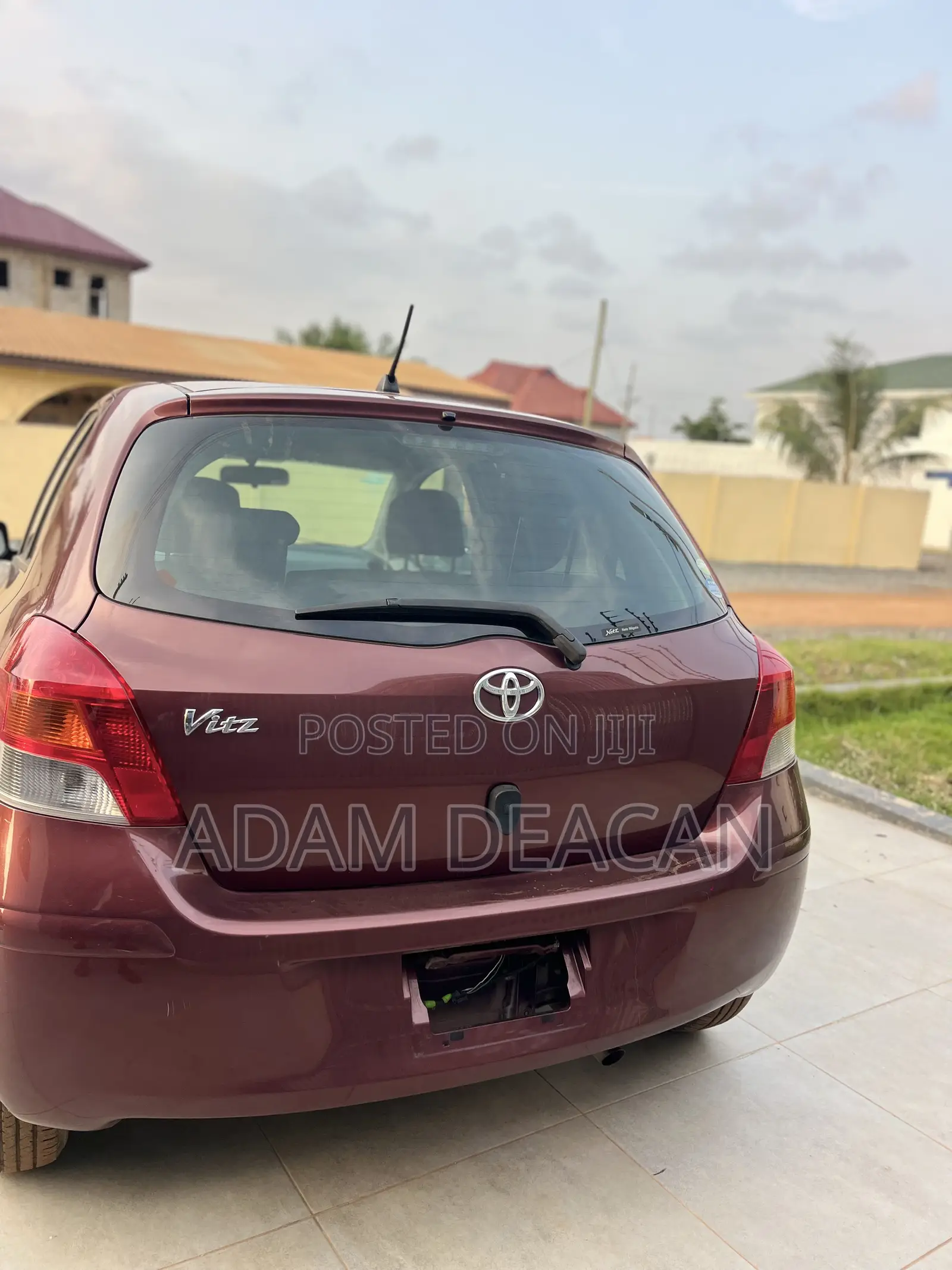 Toyota Vitz 2010