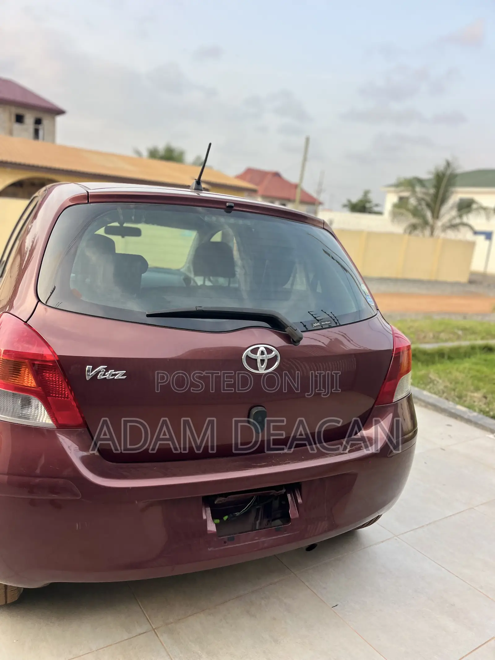 Toyota Vitz 2010
