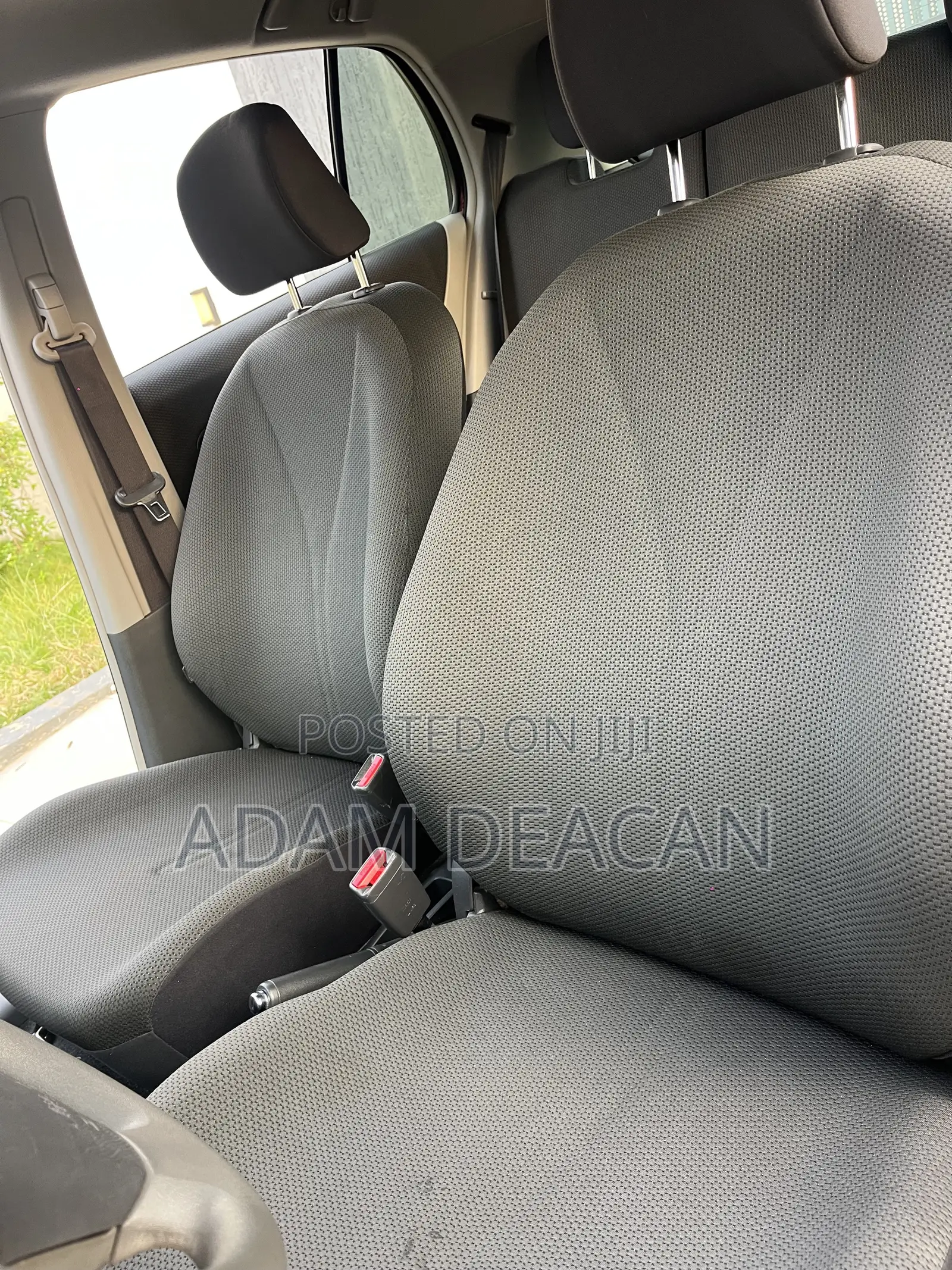 Toyota Vitz 2010