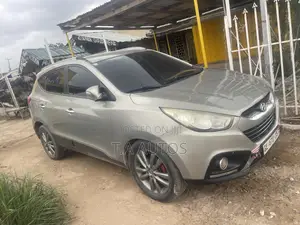 Hyundai Tucson SE AWD 2014 Brown