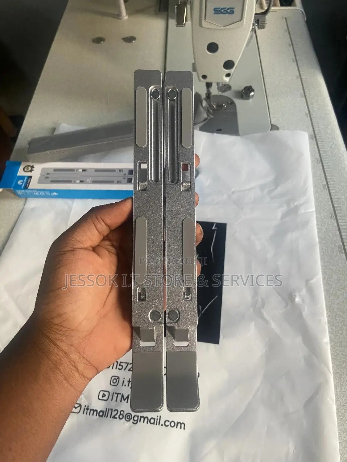 Laptop Stand (Metallic)