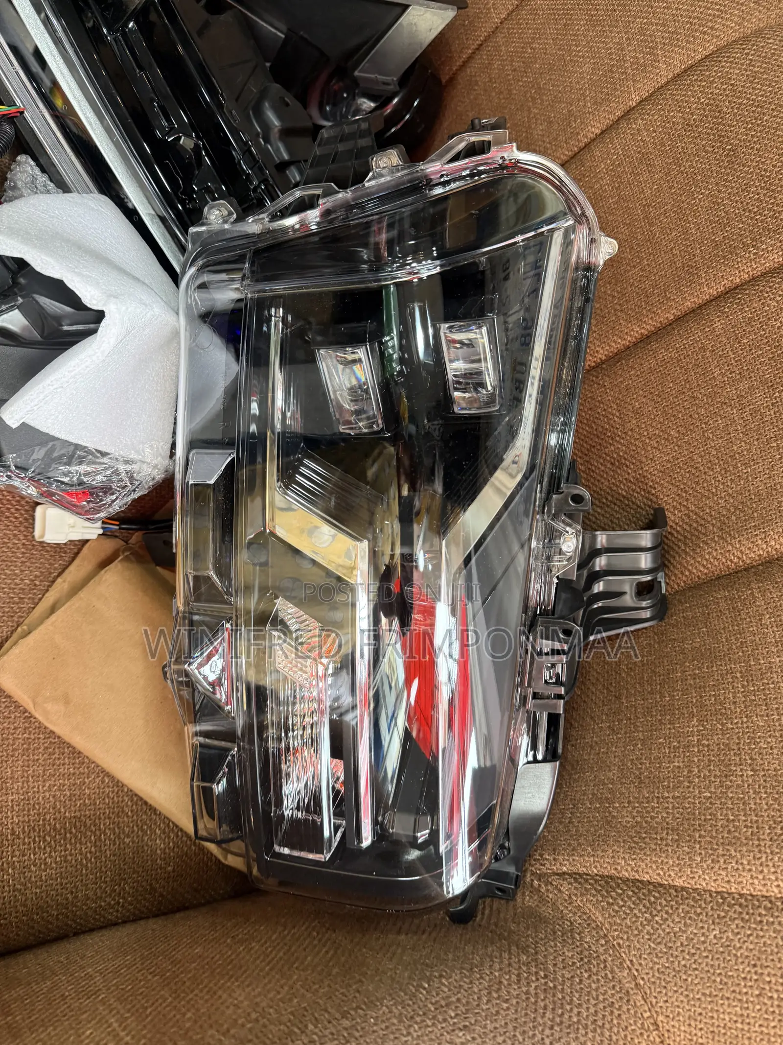 Mitsubishi L200 2023,2024,2025 Headlight