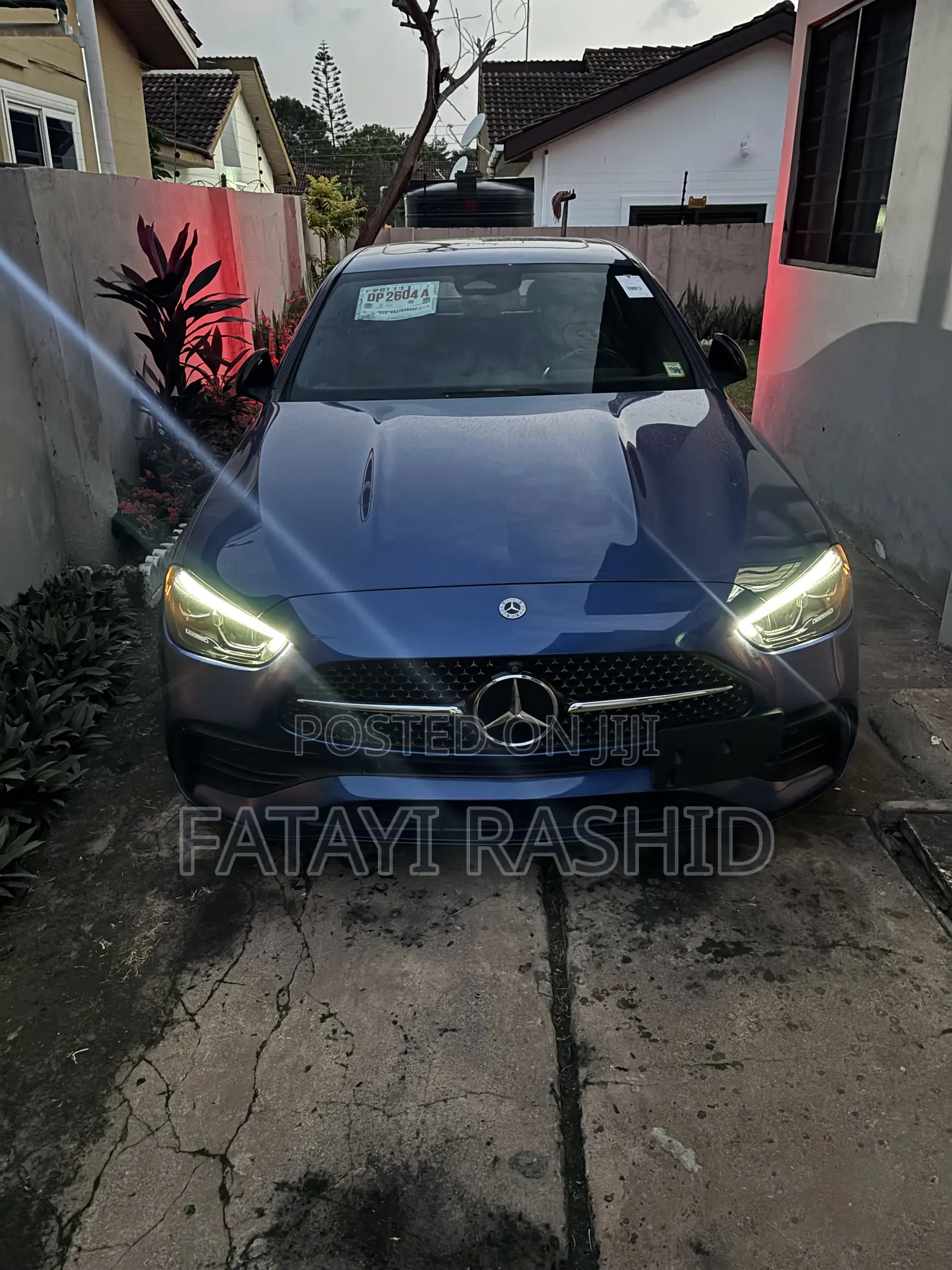 Mercedes-Benz C300 2023 Blue