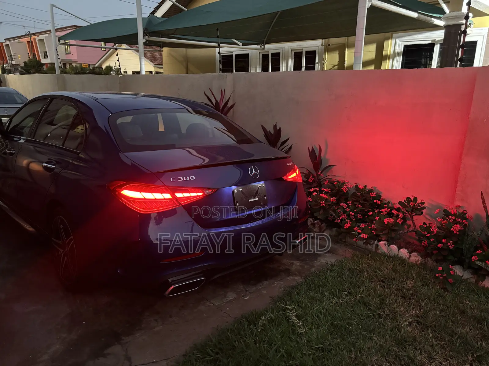 Mercedes-Benz C300 2023 Blue