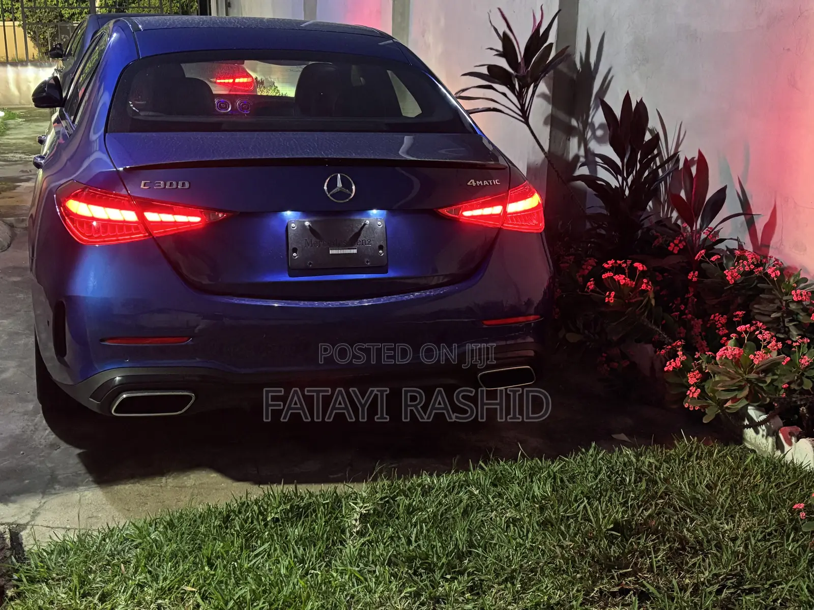 Mercedes-Benz C300 2023 Blue