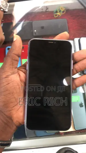 Apple iPhone 11 64 GB Purple