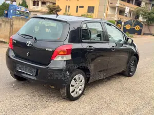 Toyota Yaris L Hatchback 3dr 2013 Black