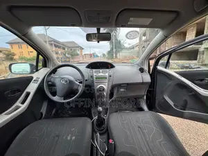 Toyota Yaris L Hatchback 3dr 2013 Black