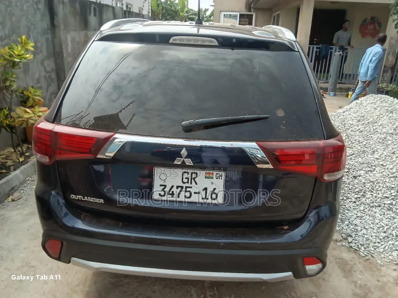 Mitsubishi Outlander 2016 Blue