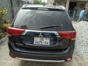 Mitsubishi Outlander 2016 Blue