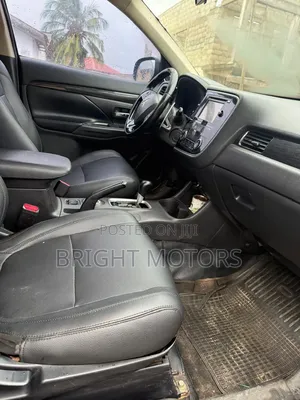 Mitsubishi Outlander 2016 Blue