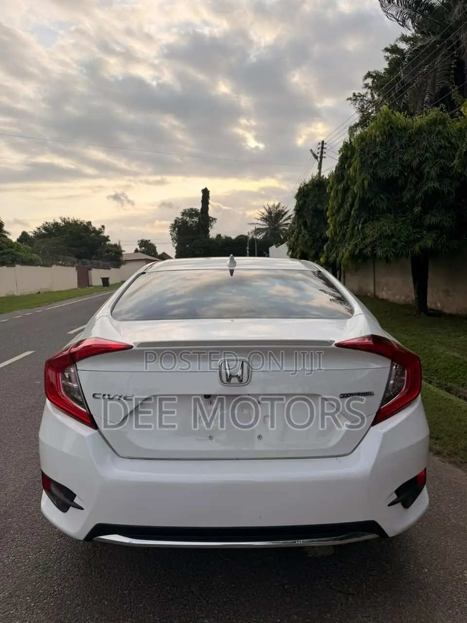 Honda Civic Touring Sedan 2019 White