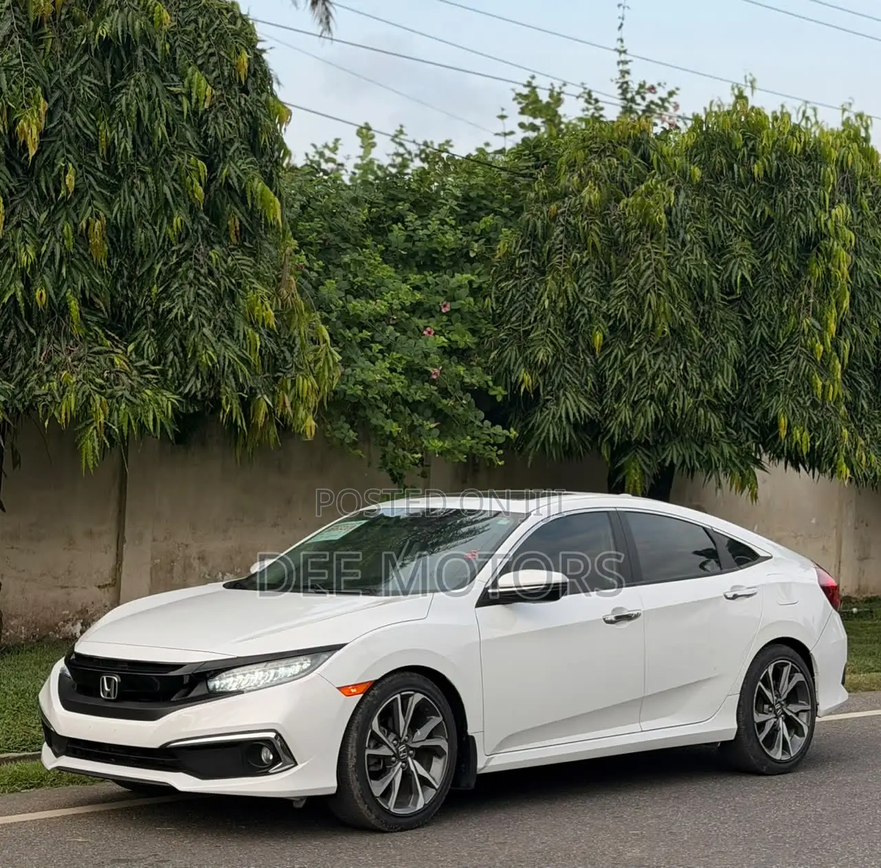 Honda Civic Touring Sedan 2019 White