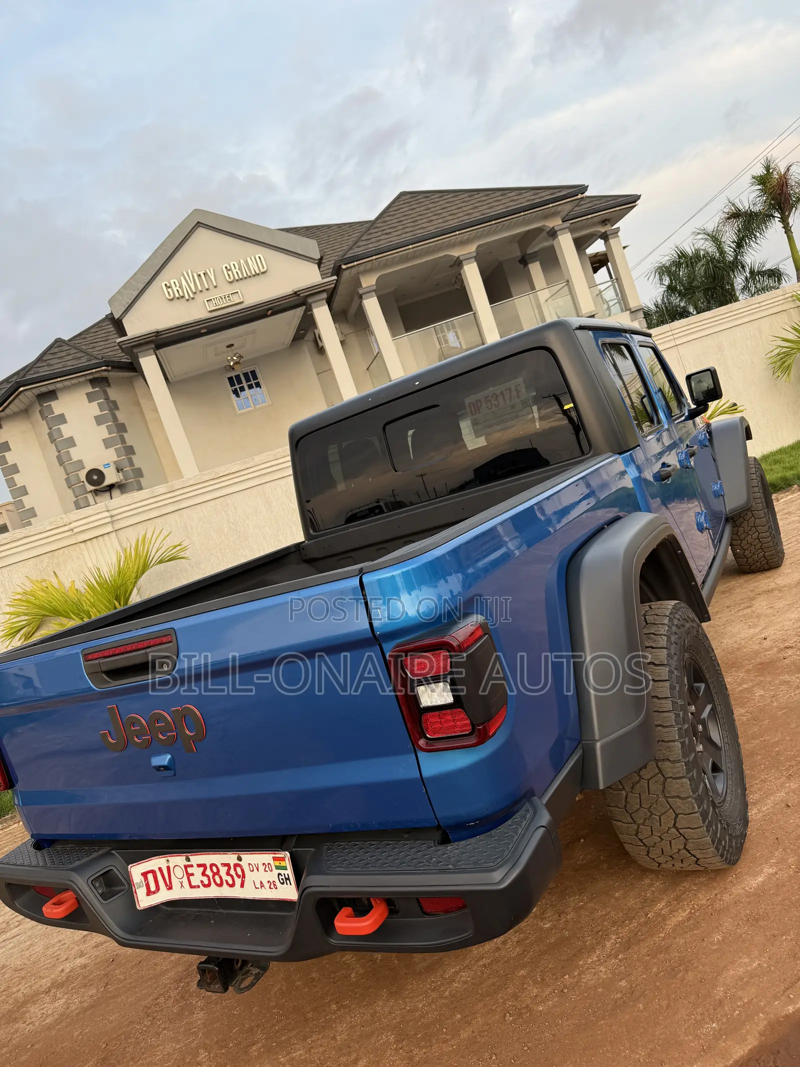 Jeep Gladiator Mojave 2022 Blue
