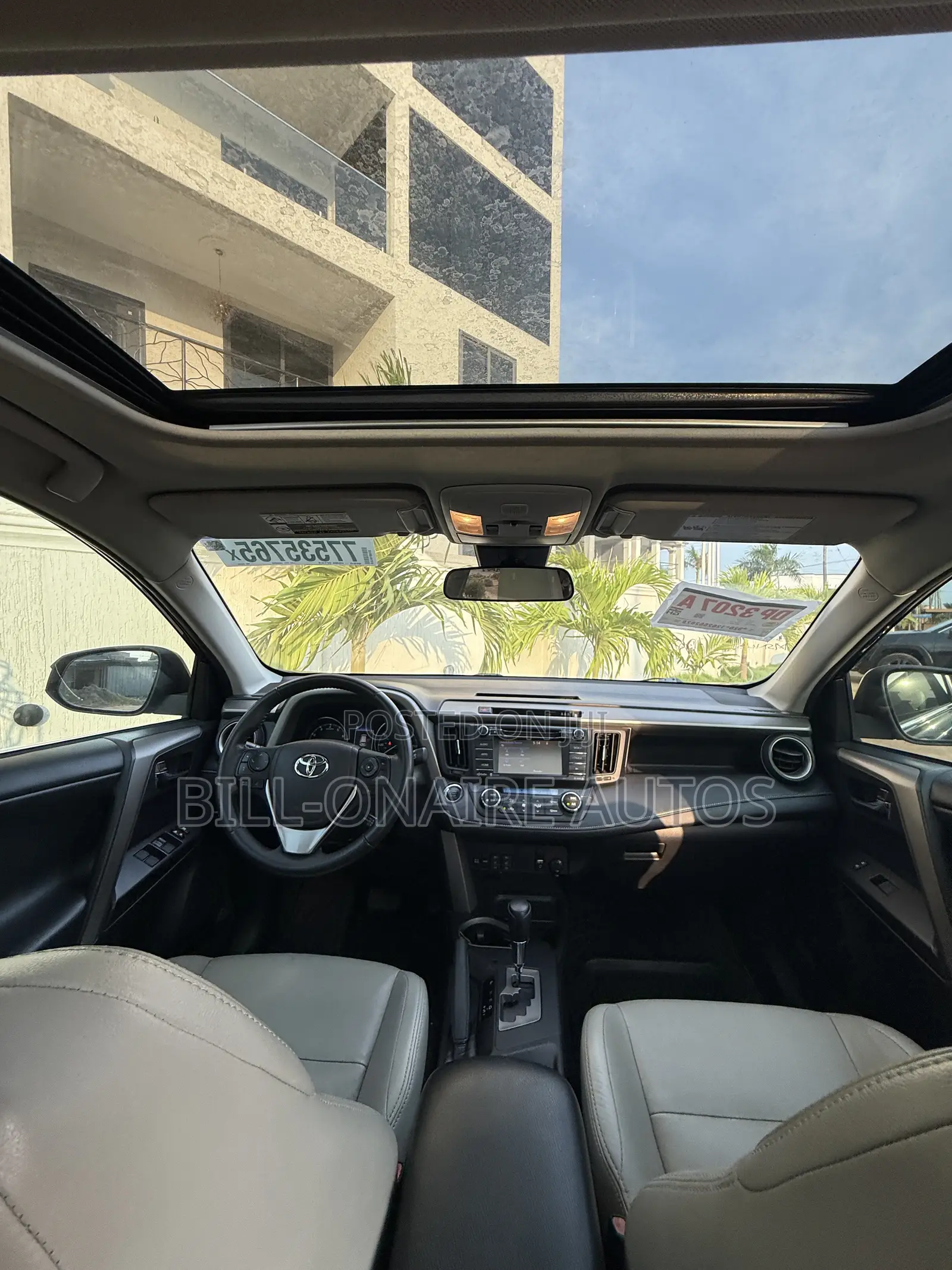 Toyota RAV4 XLE 4dr SUV (2.5L 4cyl 6A) 2018 Green