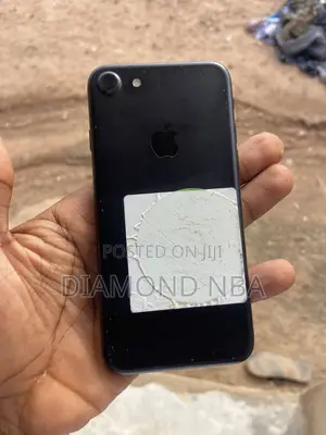 Apple iPhone 7 32 GB Black