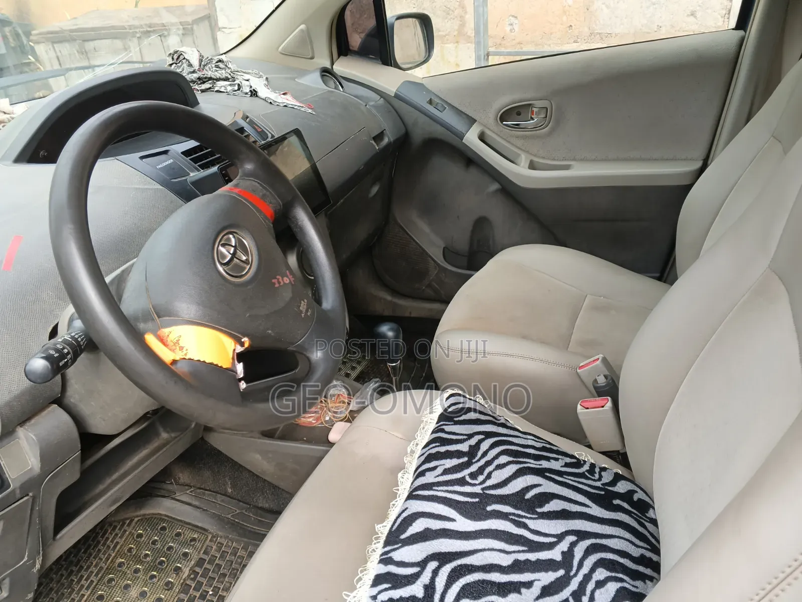 Toyota Vitz 2010 Blue