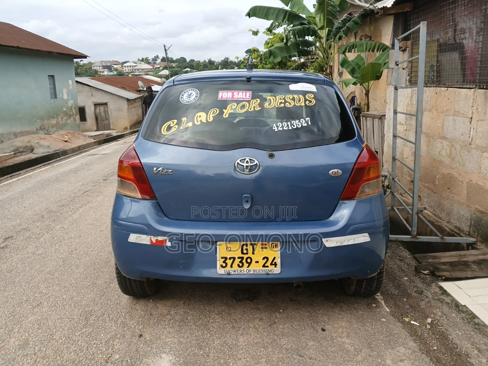 Toyota Vitz 2010 Blue