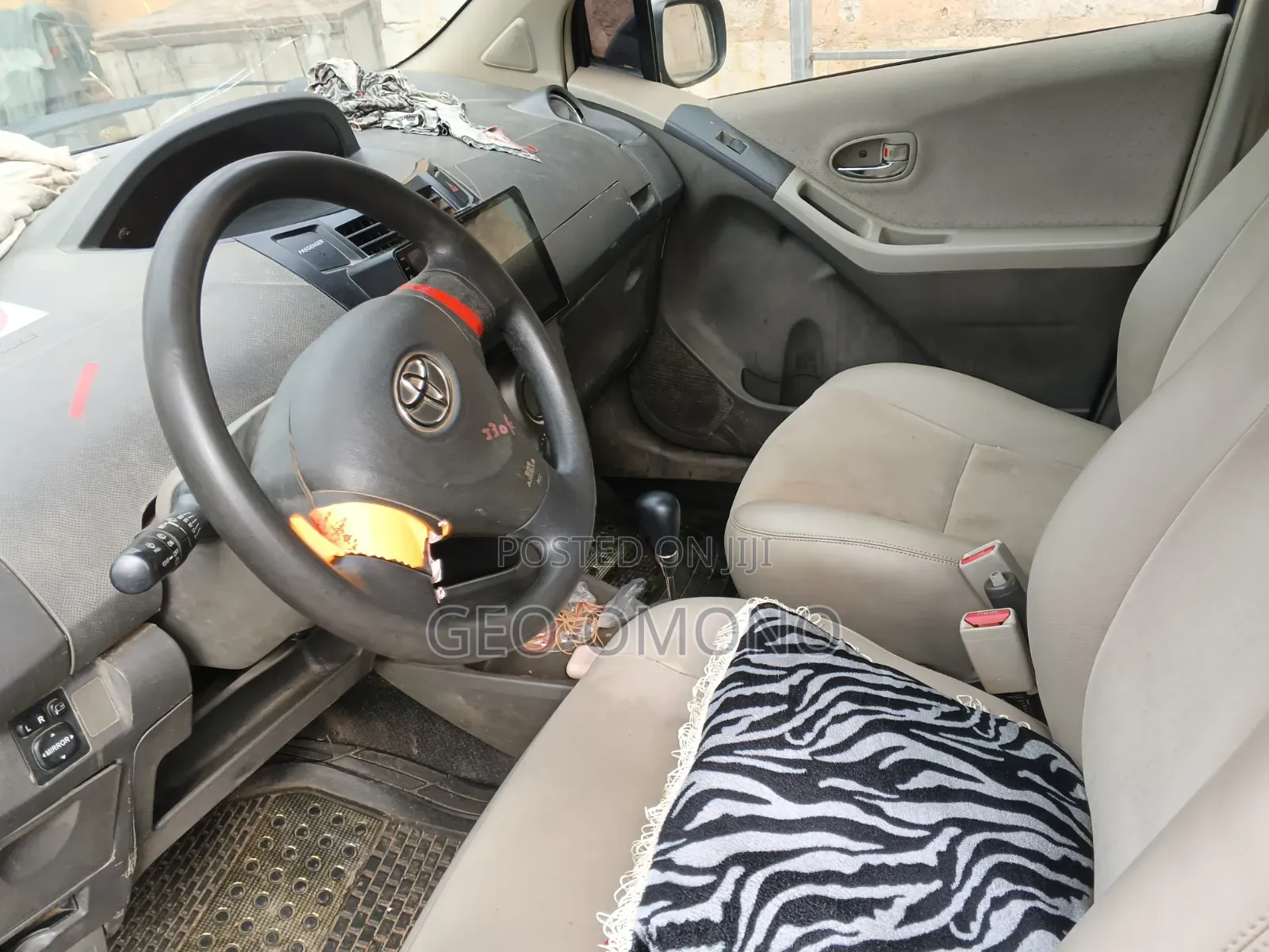 Toyota Vitz 2010 Blue