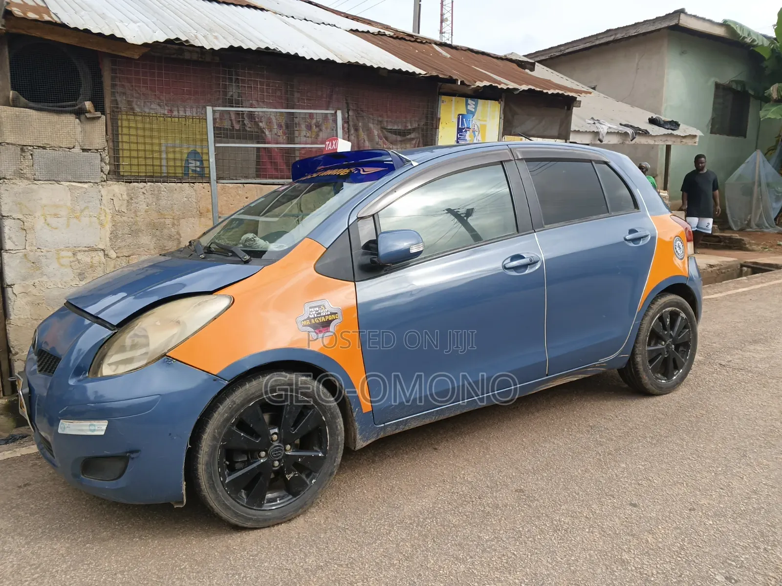 Toyota Vitz 2010 Blue