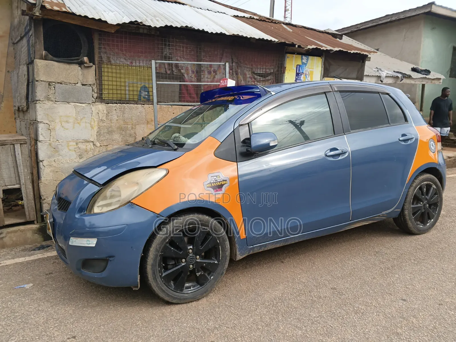 Toyota Vitz 2010 Blue