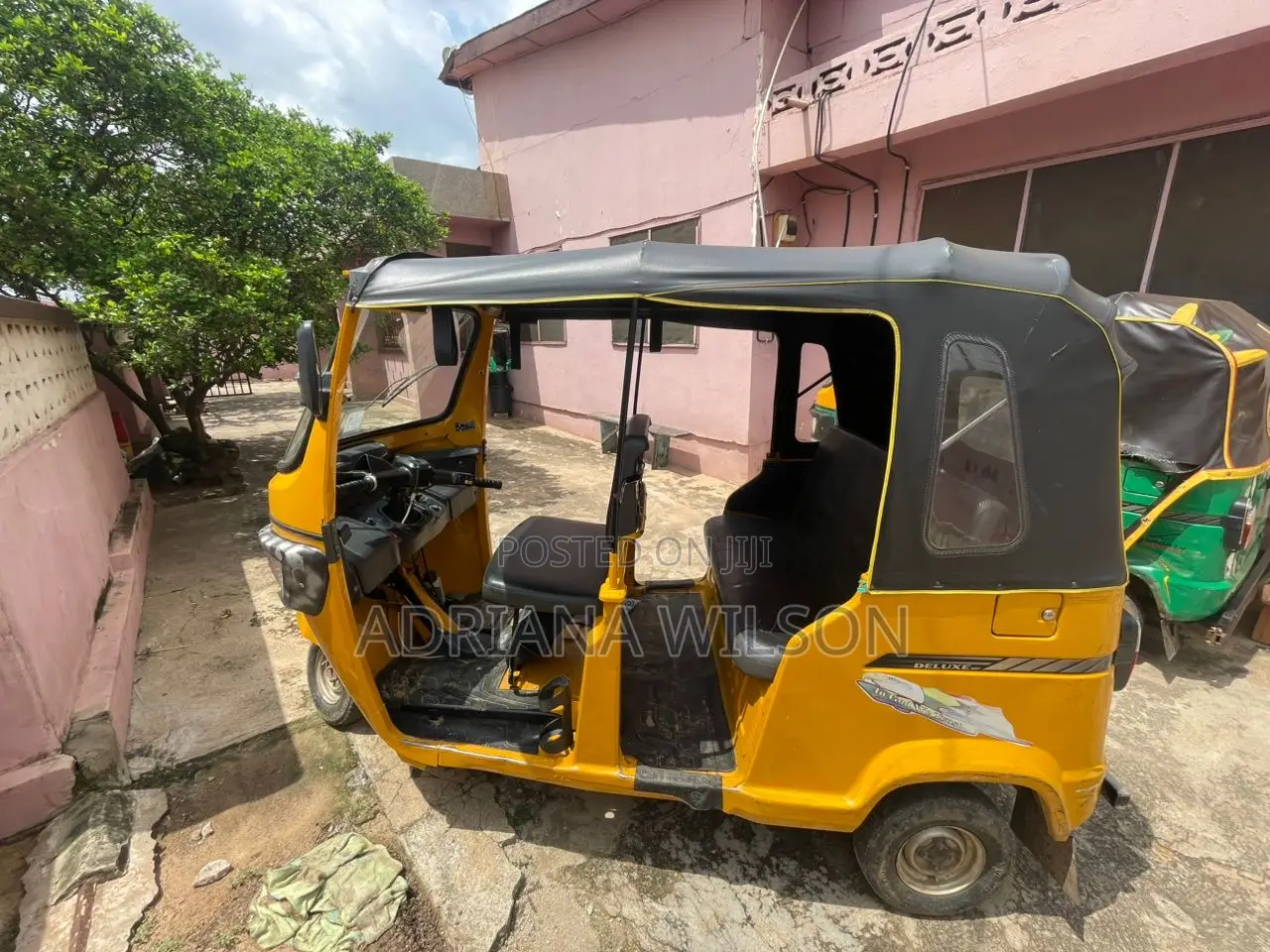 TVS King Deluxe Plus iTouch Start 2025 Yellow