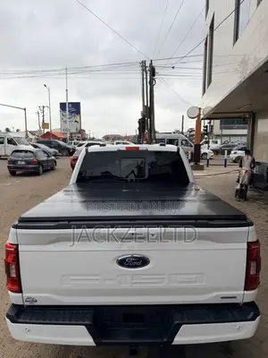 Ford F-150 XLT 2022 White