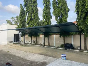 Car Park for 4 Cars Available