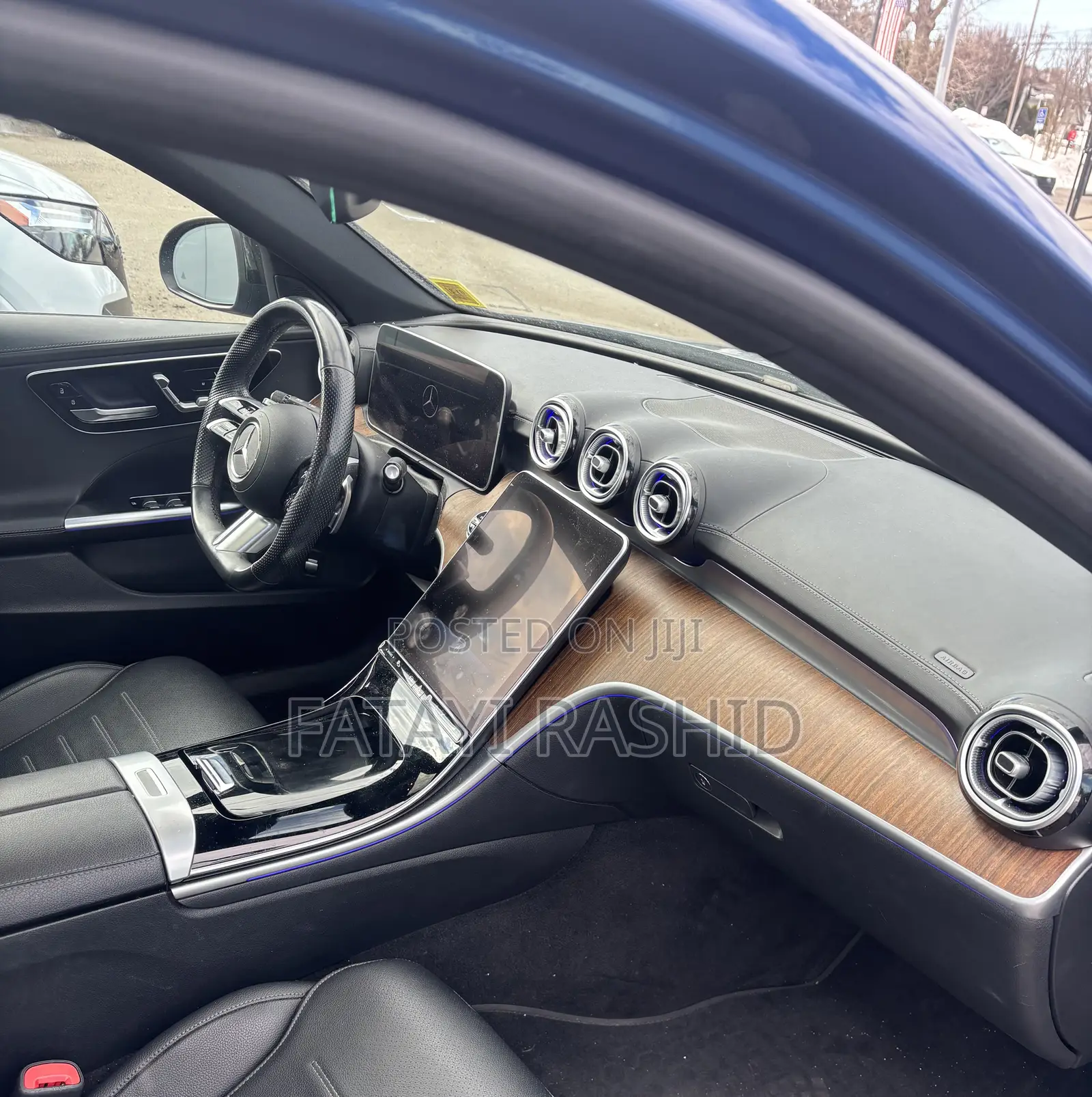 Mercedes-Benz C300 2023 Blue