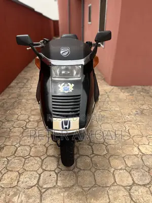 Honda 1999 Black