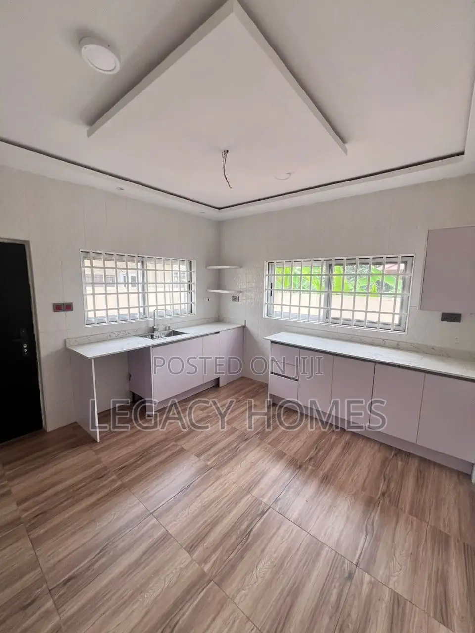 3bdrm House in Adenta, Barrier for sale