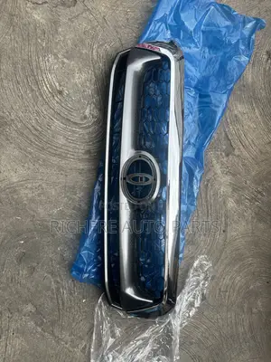 Toyota Hilux Vigo 2005 2006 2008 2009 2010 Front Grille Shells