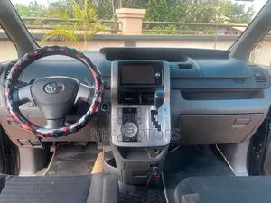 Toyota Voxy 2010 Black