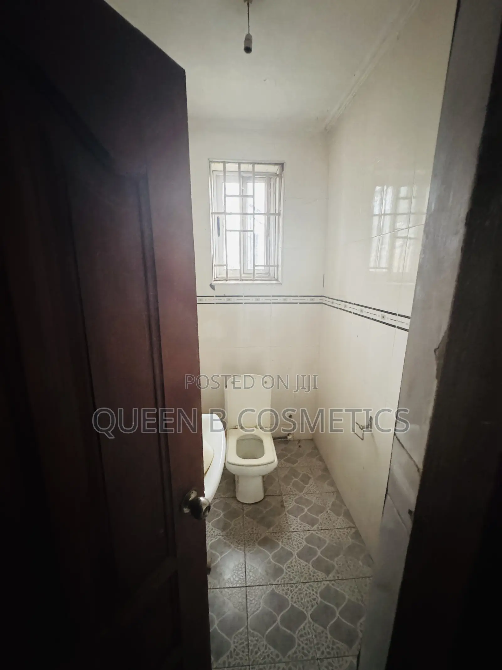4bdrm Apartment in Adoagyiri, Ga East Municipal for rent