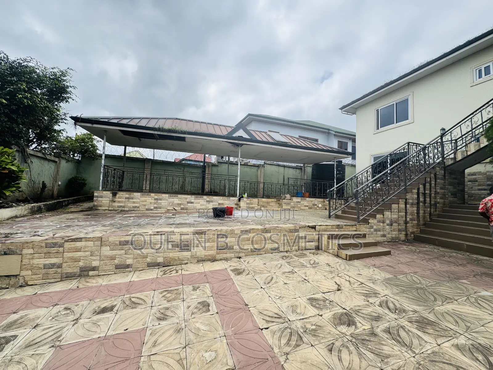4bdrm Apartment in Adoagyiri, Ga East Municipal for rent