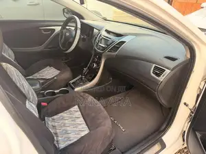 Hyundai Elantra 2016 White