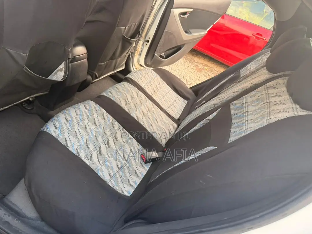 Hyundai Elantra 2016 White