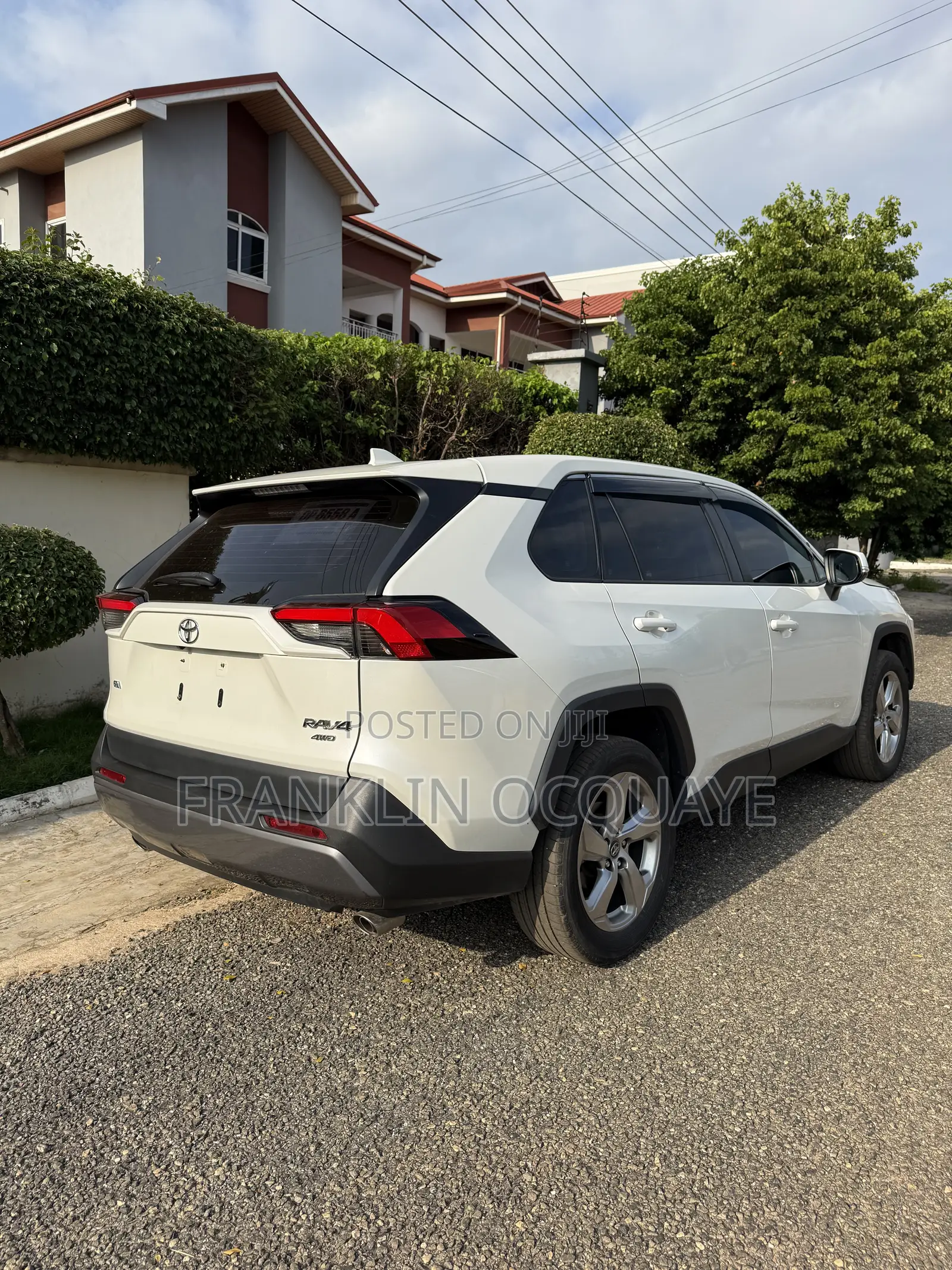 Toyota RAV4 2021 White