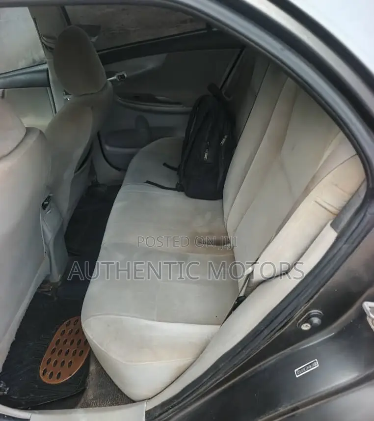 Toyota Corolla 2013 Gray