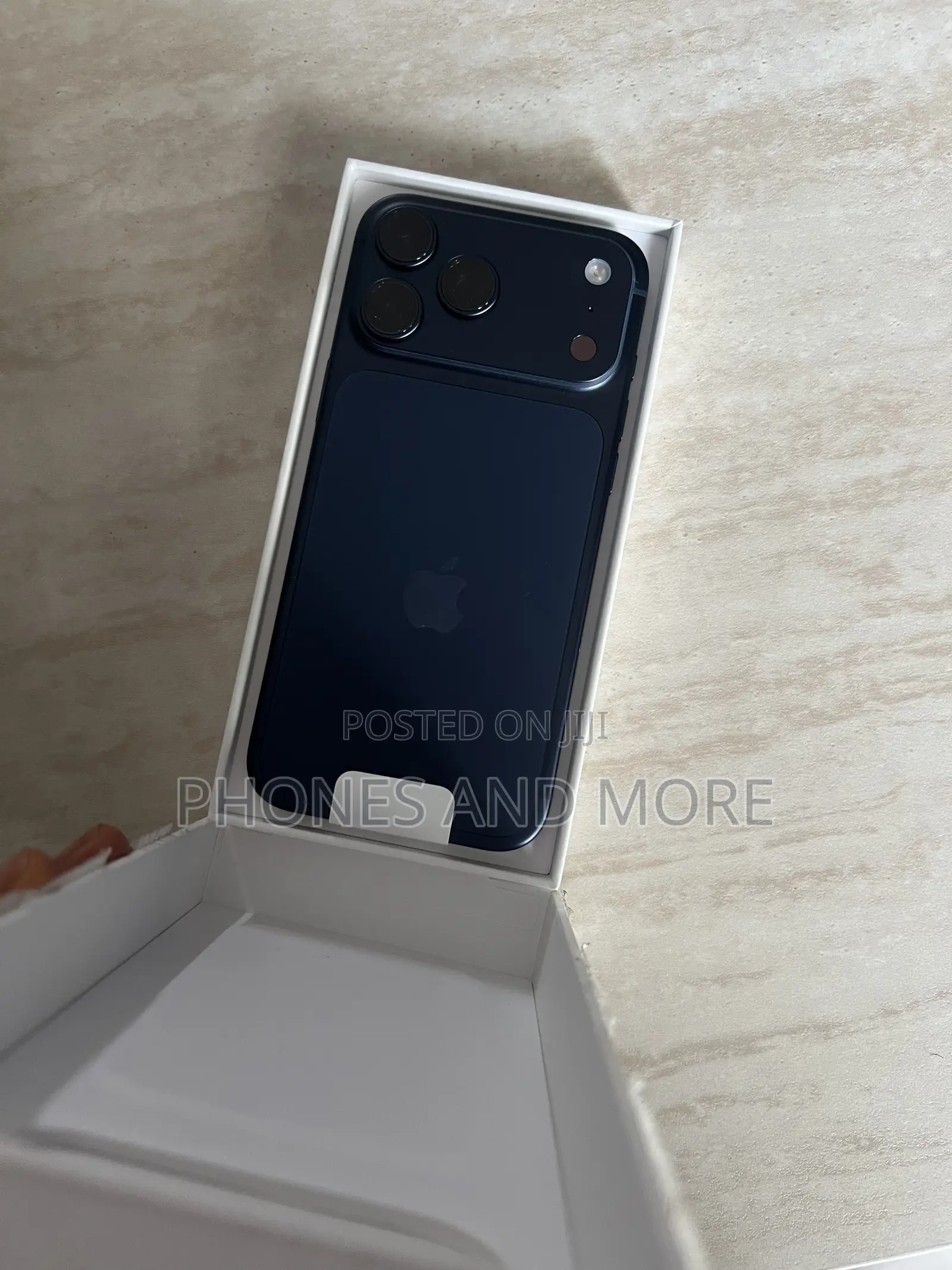 New Apple iPhone 17 Pro Max 256 GB Blue
