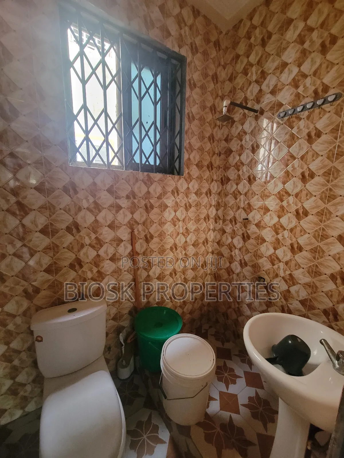 1bdrm Apartment in Biosk Properties, Malejor for rent