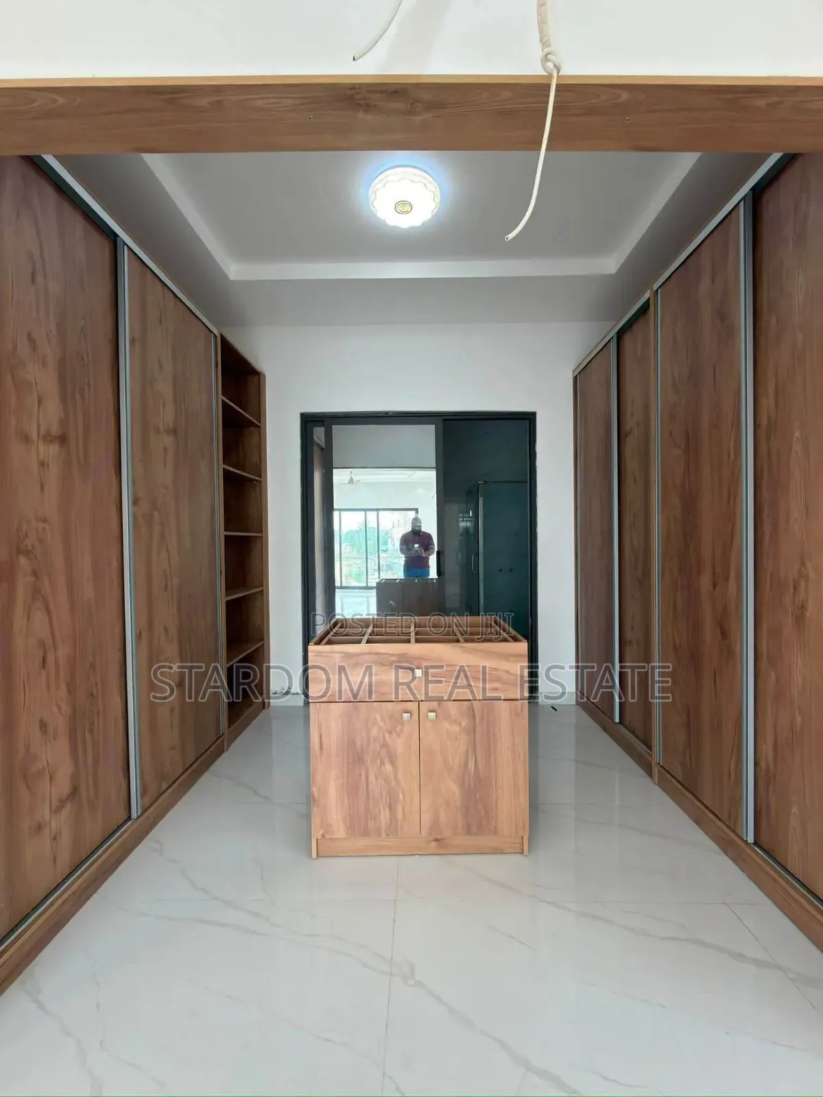 4bdrm Duplex in East Legon Ogbojo, American House for sale