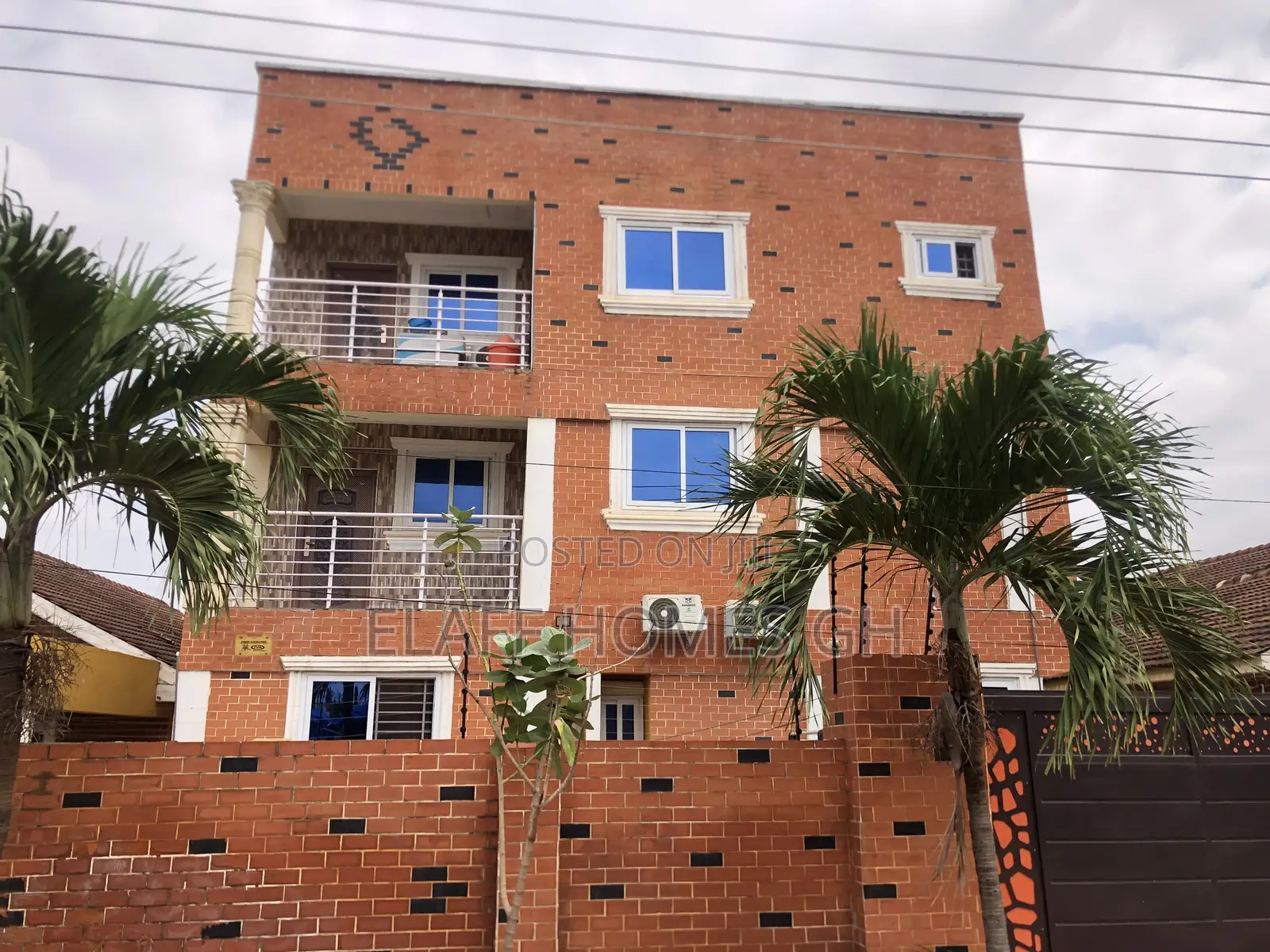 2bdrm Apartment in Elaffhomesgh, School Junction for rent